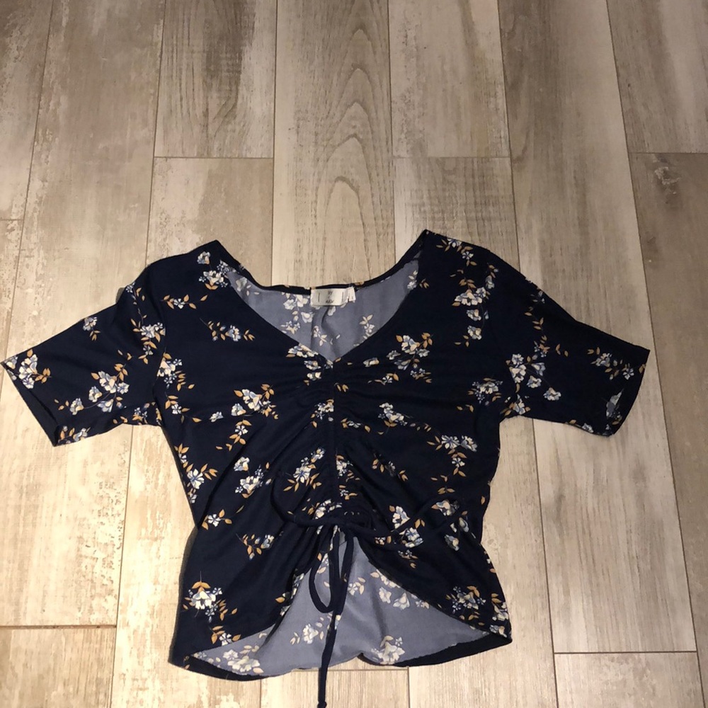 Cropped tee